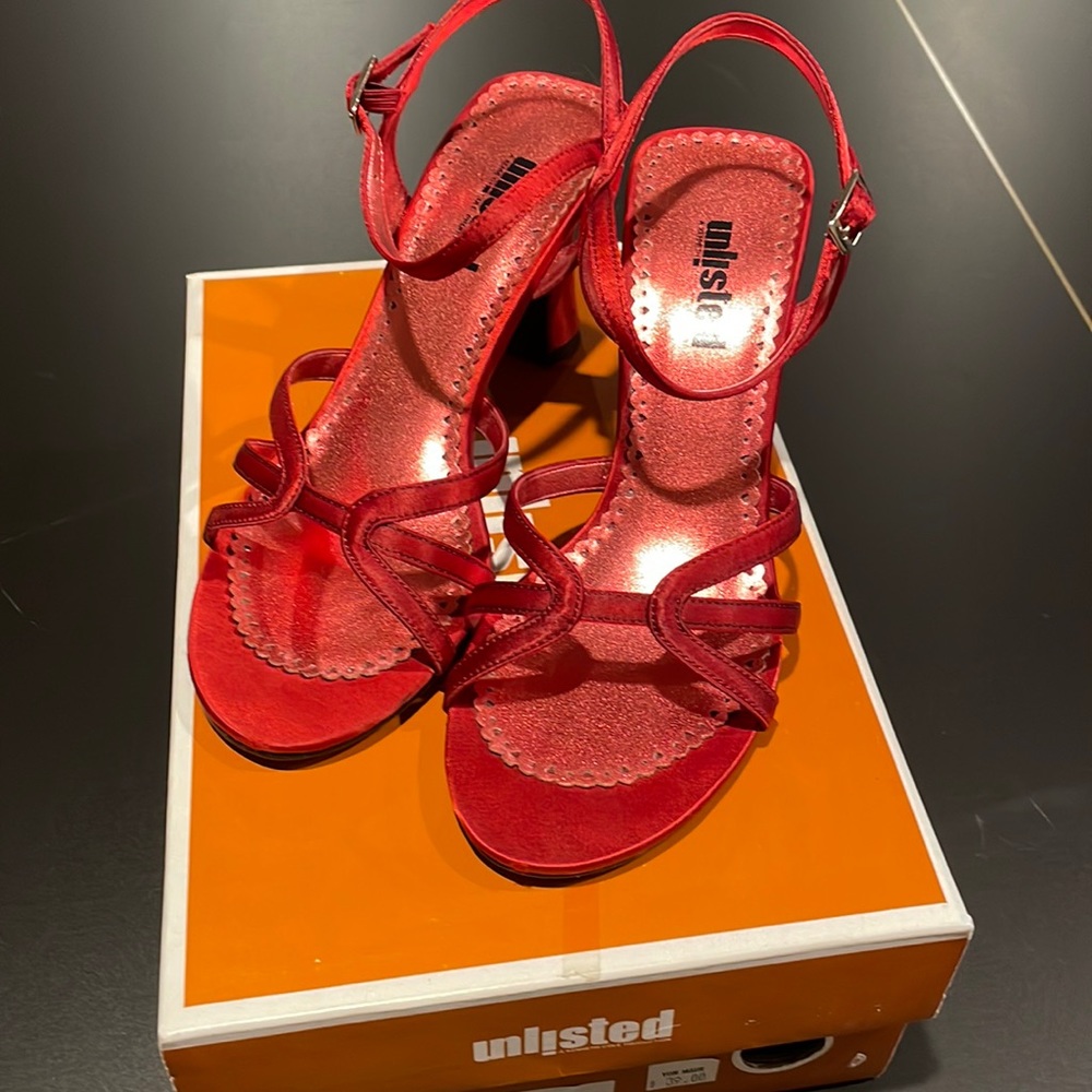 Unlisted Formal Vivi SA Heels Size 7.5 Medium
